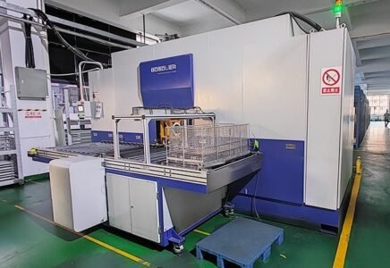 Environmentally friendly hydrocarbon cleaning machine